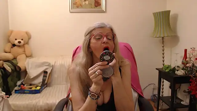 Snapshot of BlairFort chatting on January 27, 2025, 8:40 am BlairFort online show from January 27, 2025, 8:40 am