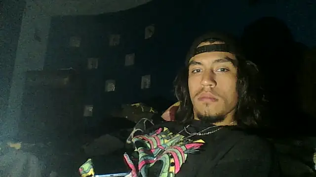 AlexAlejandro13 online show from April 9, 2026, 7:03 am