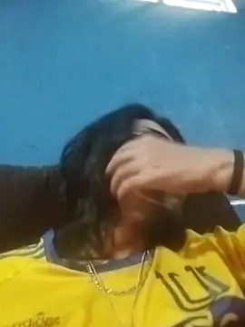 AlexAlejandro13 online show from April 15, 2026, 10:32 pm