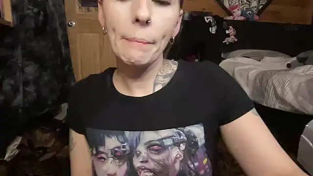 TeenyDoll online show from April 4, 2026, 2:54 am