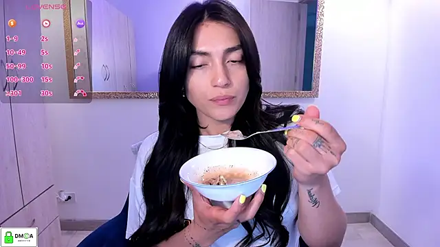 Snapshot of EricaVanderhill chatting on December 20, 2025, 10:50 pm EricaVanderhill online show from December 20, 2025, 10:50 pm