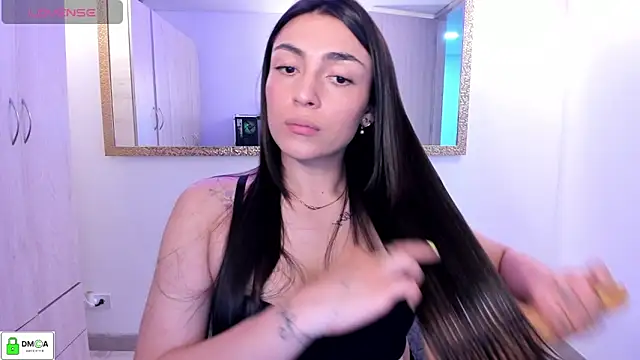 Snapshot of EricaVanderhill chatting on December 22, 2025, 11:46 pm EricaVanderhill online show from December 22, 2025, 11:46 pm