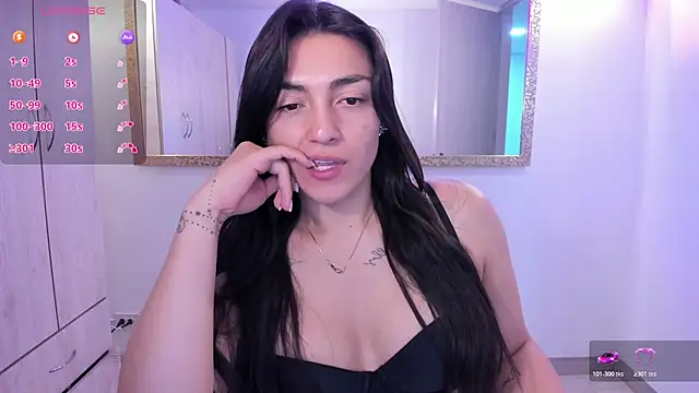 Snapshot of EricaVanderhill chatting on February 2, 2026, 4:00 am EricaVanderhill online show from February 2, 2026, 4:00 am