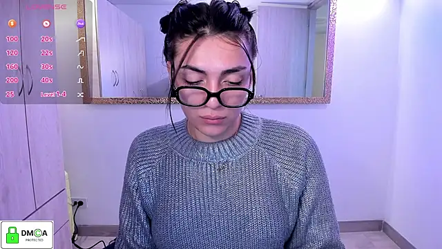 Snapshot of EricaVanderhill chatting on May 26, 2026, 12:28 am EricaVanderhill online show from May 26, 2026, 12:28 am