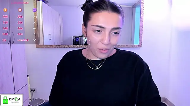 Snapshot of EricaVanderhill chatting on July 5, 2026, 9:55 pm EricaVanderhill online show from July 5, 2026, 9:55 pm