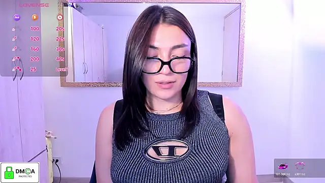Snapshot of EricaVanderhill chatting on July 15, 2026, 7:19 pm EricaVanderhill online show from July 15, 2026, 7:19 pm