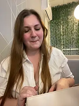 CandyShoopp online show from January 4, 2025, 7:34 pm