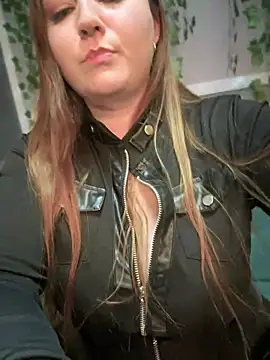 CandyShoopp online show from January 26, 2025, 7:31 pm