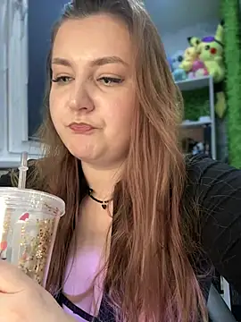 CandyShoopp online show from January 27, 2025, 3:28 pm