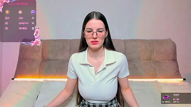 Snapshot of AriellaTesk chatting on November 18, 2025, 2:39 am AriellaTesk online show from November 18, 2025, 2:39 am