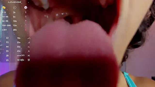 Snapshot of brianathompson chatting on November 7, 2025, 7:03 pm brianathompson online show from November 7, 2025, 7:03 pm