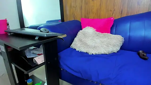 Snapshot of Mature_Skinny chatting on February 11, 2025, 3:18 pm Mature Skinny online show from February 11, 2025, 3:18 pm