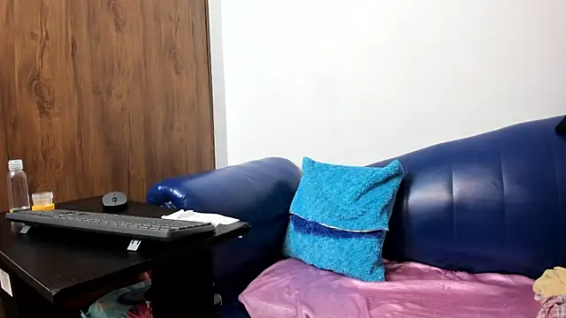 Snapshot of Mature_Skinny chatting on October 25, 2025, 7:05 am Mature Skinny online show from October 25, 2025, 7:05 am