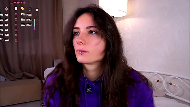 Holla Molly online show from November 2, 2025, 5:32 am