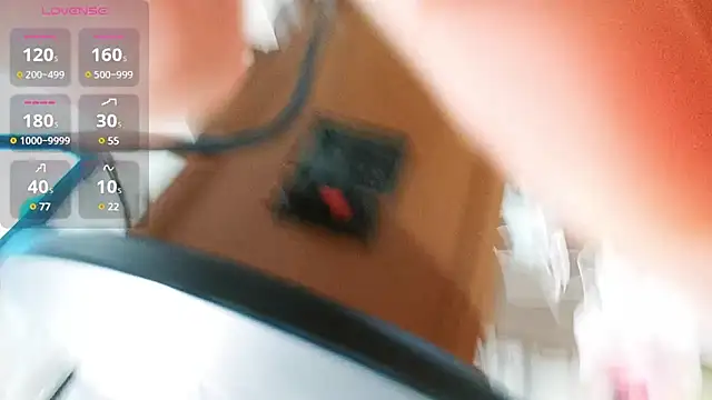 Snapshot of MissValday chatting on February 26, 2025, 6:04 am MissValday online show from February 26, 2025, 6:04 am