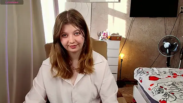 Snapshot of Vivian_cutie chatting on May 1, 2026, 3:38 pm Vivian cutie online show from May 1, 2026, 3:38 pm
