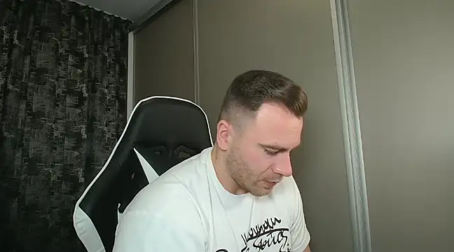 Thori92 online show from January 25, 2025, 3:41 pm