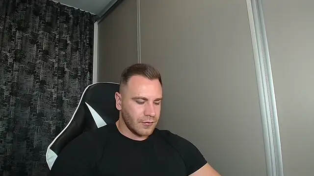 Thori92 online show from September 26, 2025, 5:06 pm