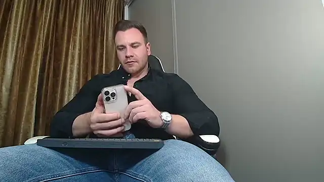 Thori92 online show from December 15, 2025, 6:45 pm