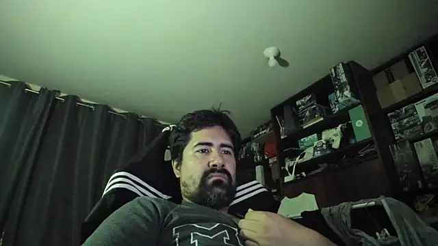 Snapshot of VonDoomdelToro chatting on June 15, 2026, 6:26 am VonDoomdelToro online show from June 15, 2026, 6:26 am