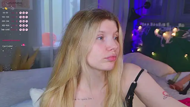 Snapshot of _aleksa_ chatting on October 31, 2025, 6:47 am aleksa online show from October 31, 2025, 6:47 am