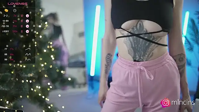 Snapshot of melanielwithu chatting on December 16, 2024, 6:27 pm melanielwithu online show from December 16, 2024, 6:27 pm