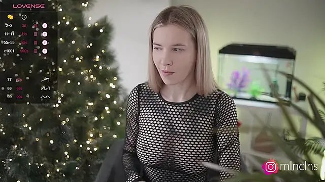 Snapshot of melanielwithu chatting on December 20, 2024, 8:01 pm melanielwithu online show from December 20, 2024, 8:01 pm