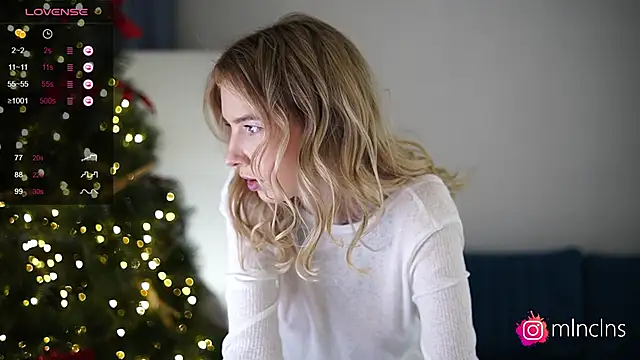 Snapshot of melanielwithu chatting on January 4, 2025, 3:28 pm melanielwithu online show from January 4, 2025, 3:28 pm