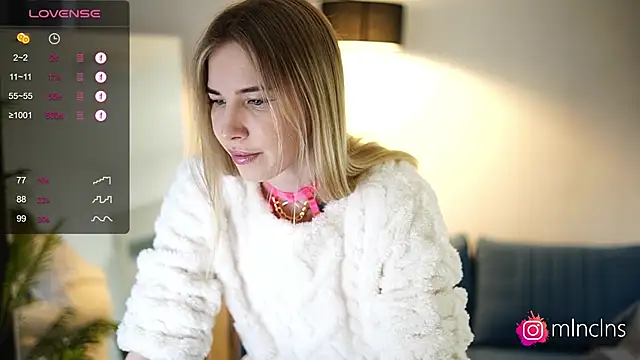 Snapshot of melanielwithu chatting on January 26, 2025, 12:01 pm melanielwithu online show from January 26, 2025, 12:01 pm