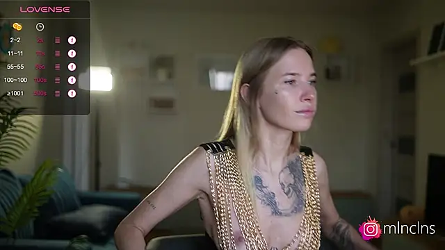 Snapshot of melanielwithu chatting on September 10, 2025, 4:07 pm melanielwithu online show from September 10, 2025, 4:07 pm