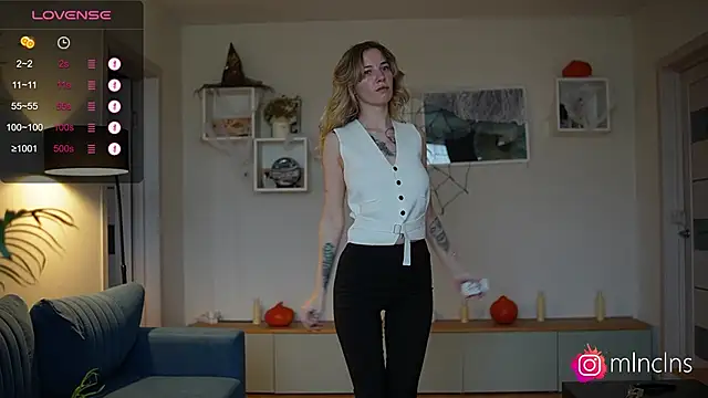 Snapshot of melanielwithu chatting on October 23, 2025, 11:31 am melanielwithu online show from October 23, 2025, 11:31 am