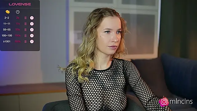 Snapshot of melanielwithu chatting on November 6, 2025, 11:22 am melanielwithu online show from November 6, 2025, 11:22 am