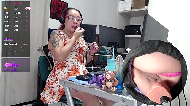 Snapshot of kyobiker chatting on November 21, 2025, 2:27 pm kyobiker online show from November 21, 2025, 2:27 pm