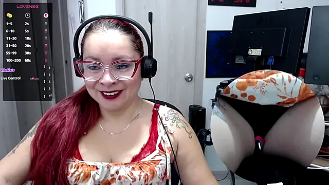 Snapshot of kyobiker chatting on November 30, 2025, 3:27 pm kyobiker online show from November 30, 2025, 3:27 pm