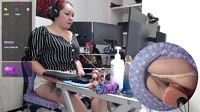 Snapshot of kyobiker chatting on December 5, 2025, 2:47 pm kyobiker online show from December 5, 2025, 2:47 pm