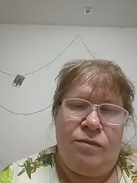 Snapshot of Mirra_Key chatting on February 20, 2026, 4:51 pm Mirra Key online show from February 20, 2026, 4:51 pm