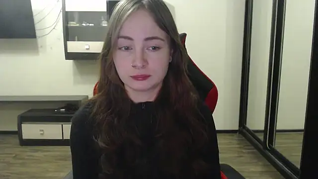 Laralianna online show from February 6, 2025, 9:06 pm