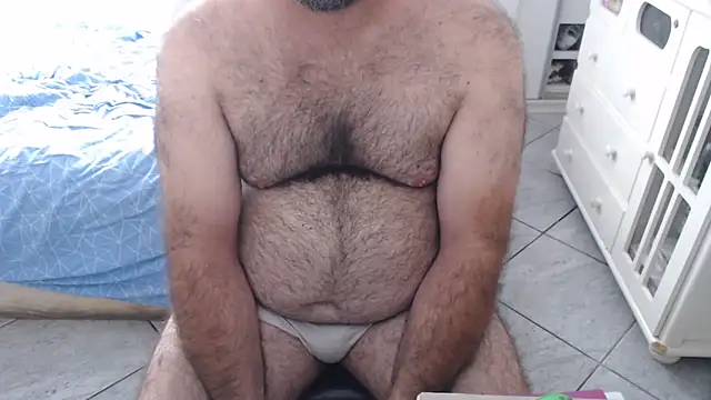 MysterBearMG online show from December 17, 2025, 2:01 pm