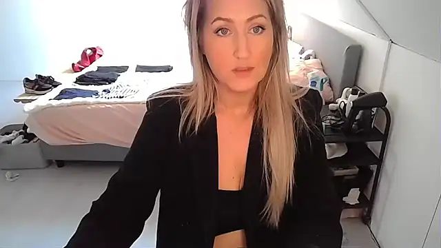 TessToy online show from February 18, 2025, 11:33 am