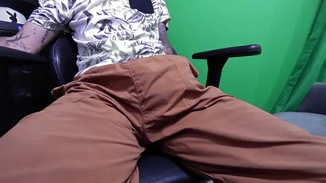 Snapshot of kuruptxxx_live chatting on May 13, 2026, 8:06 pm kuruptxxx live online show from May 13, 2026, 8:06 pm