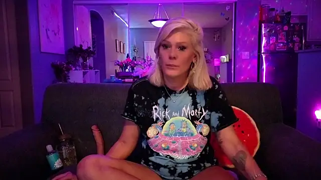 Snapshot of Lexi_Shocker chatting on April 23, 2026, 3:08 am Lexi Shocker online show from April 23, 2026, 3:08 am
