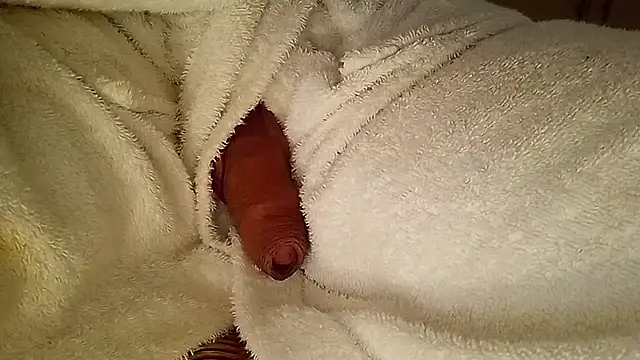 Snapshot of Remstr chatting on January 14, 2026, 9:42 pm Remstr online show from January 14, 2026, 9:42 pm