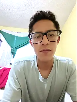 KevinCrz online show from October 17, 2025, 12:01 am