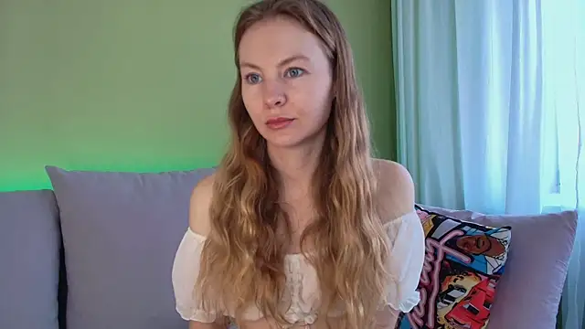 Cuddle Cat online show from February 18, 2026, 6:09 am