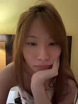 Luna520 online show from July 17, 2026, 12:45 pm