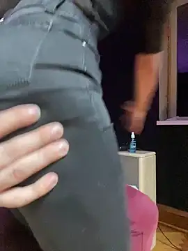 Kiscsillagg online show from November 21, 2025, 5:00 pm