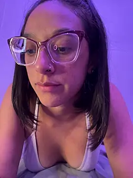 Snapshot of Ninnfa chatting on February 9, 2025, 5:40 am Ninnfa online show from February 9, 2025, 5:40 am