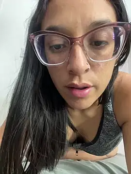 Snapshot of Ninnfa chatting on February 11, 2025, 11:33 pm Ninnfa online show from February 11, 2025, 11:33 pm