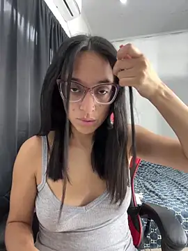 Snapshot of Ninnfa chatting on February 18, 2025, 9:20 pm Ninnfa online show from February 18, 2025, 9:20 pm