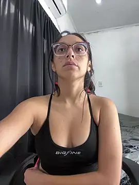 Snapshot of Ninnfa chatting on February 25, 2025, 5:36 pm Ninnfa online show from February 25, 2025, 5:36 pm